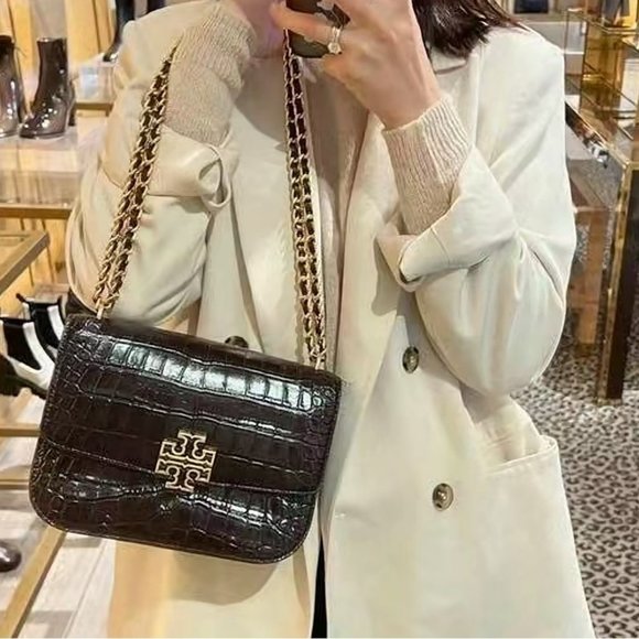 🔥NeW! Tory Burch Britten Embossed Small Adjustable Shoulder Bag - Picture 4 of 15